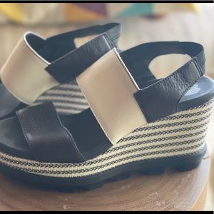Sorel Wedge. Size 9